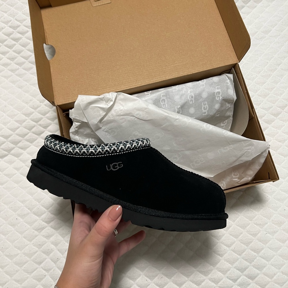 Uggs Tasman Size 6